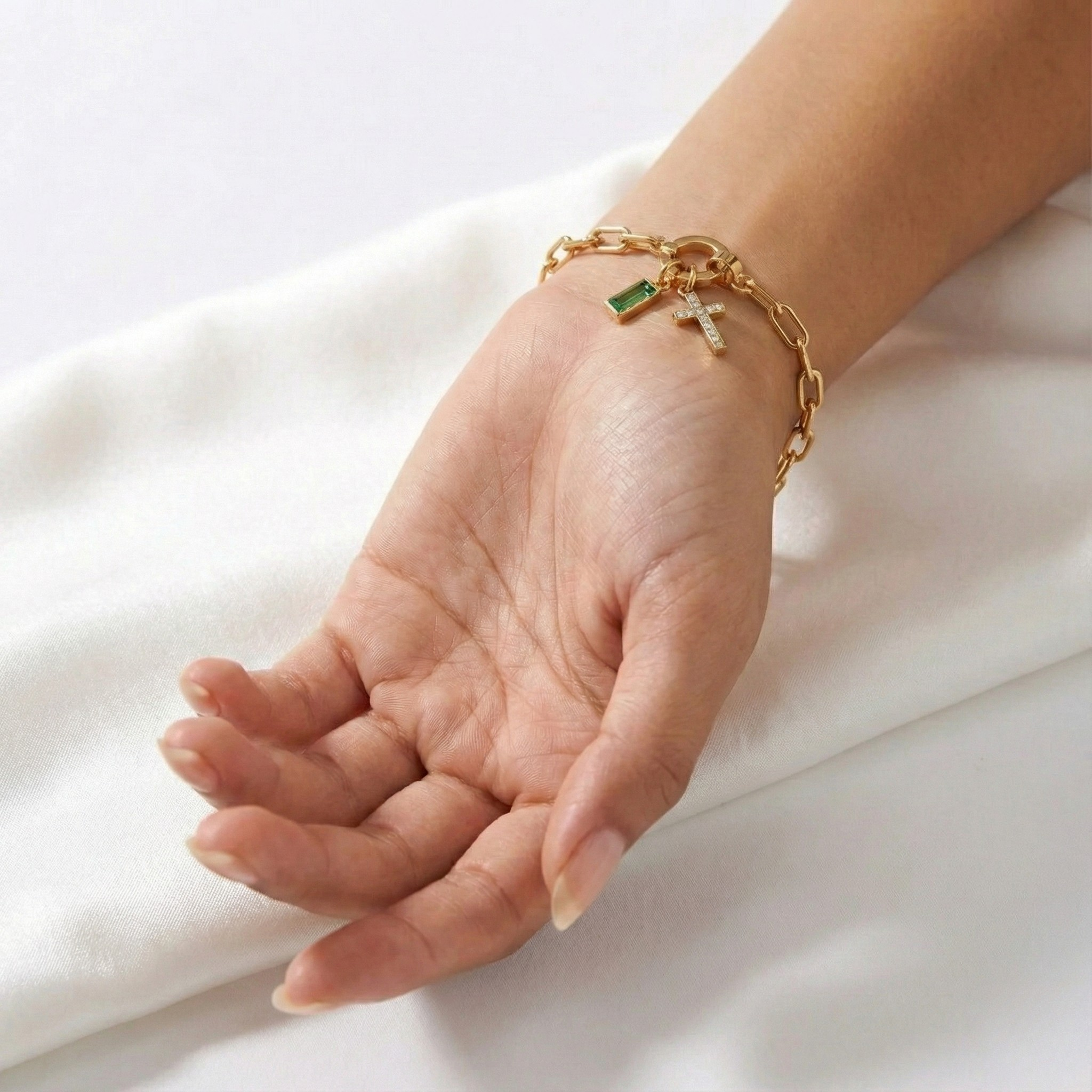 Pulsera AX con eslabón, cruz y piedra natal