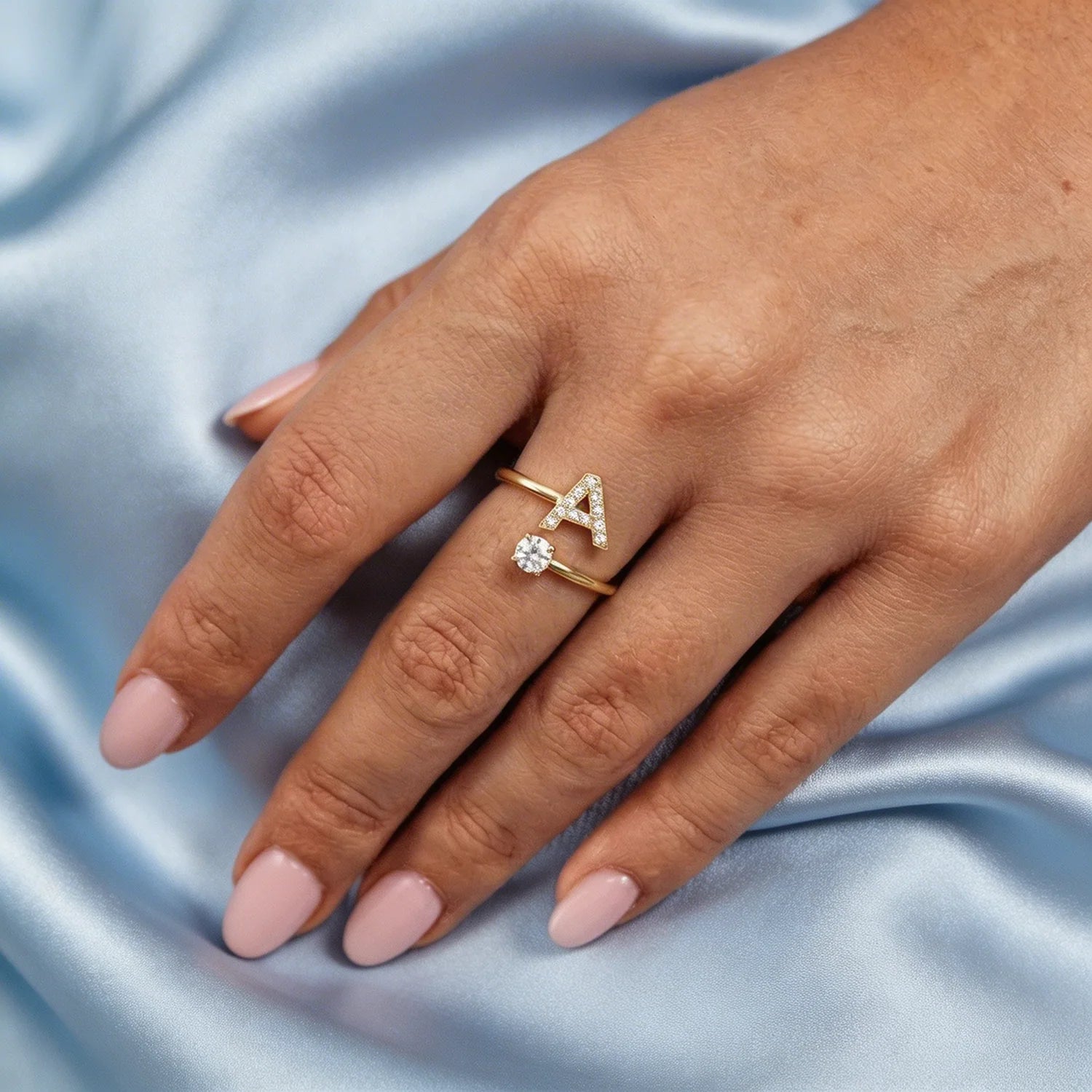 Anillo con Inicial Ajustable